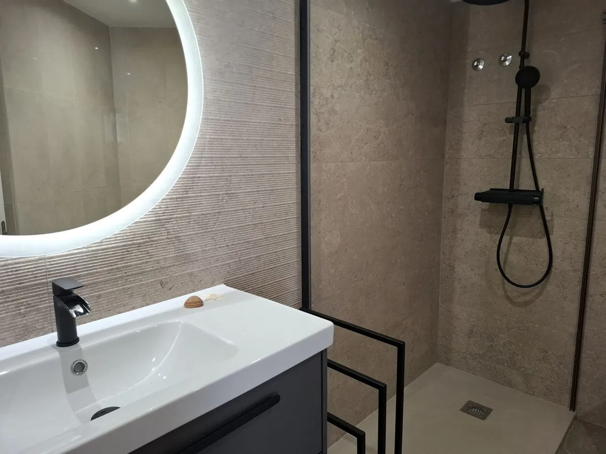 1f760e03-9173-49f1-bb5e-36409f787d98