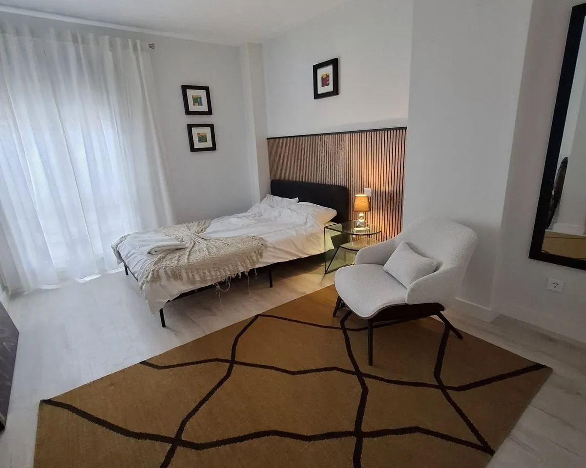 e90128cb-9292-4b4a-890a-90f8c489bf55