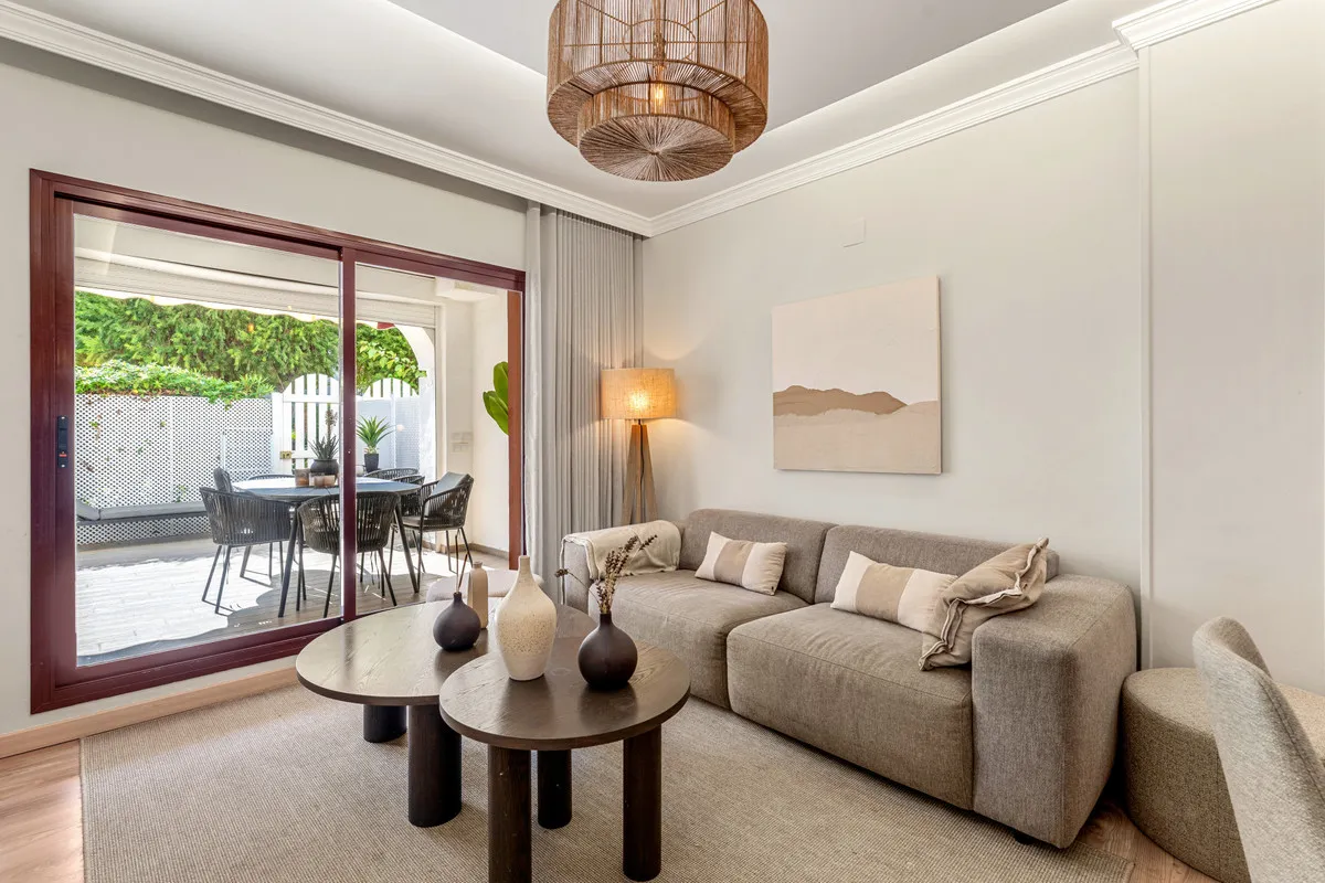 e37577ce-37d7-446e-a230-846288ee8e04