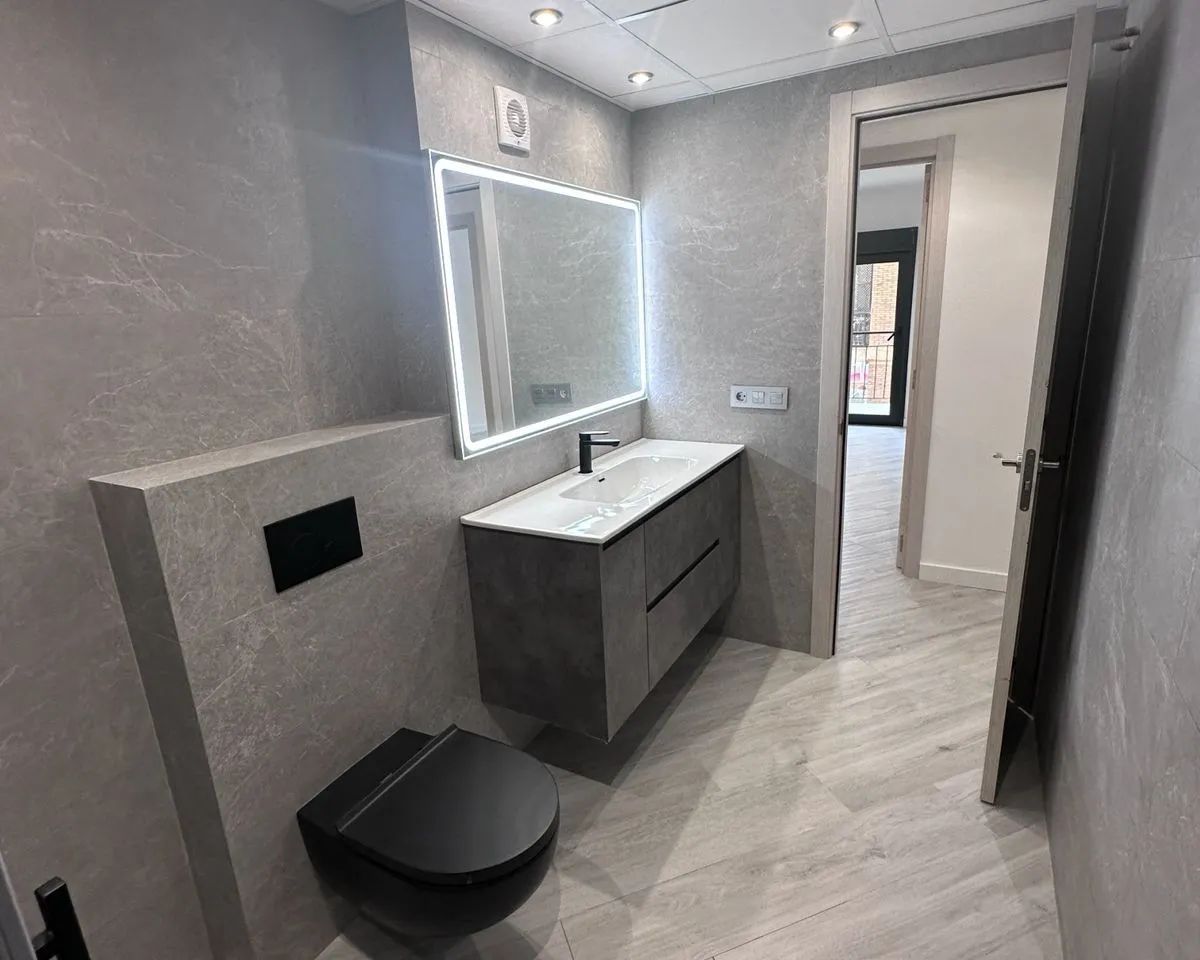 e7d92a2d-6956-4a7b-904d-86bae9ce865b