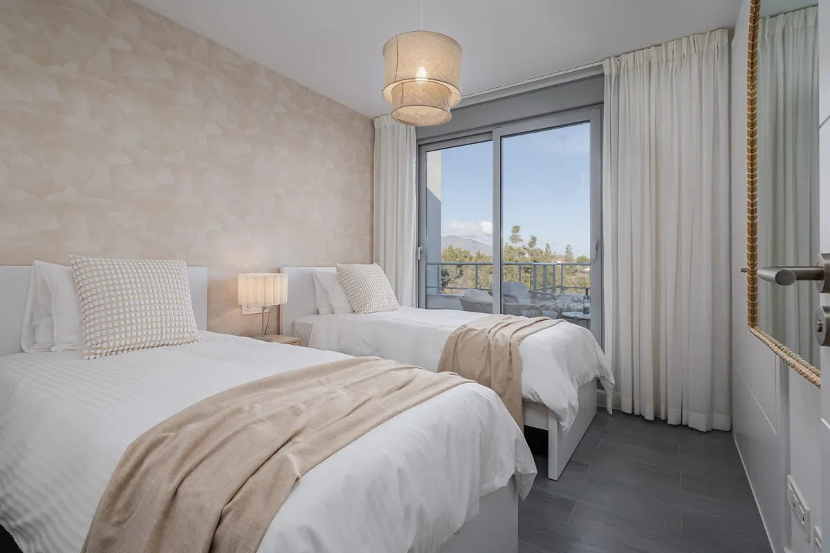 96b55c8a-9262-42f7-8281-638f016271ab