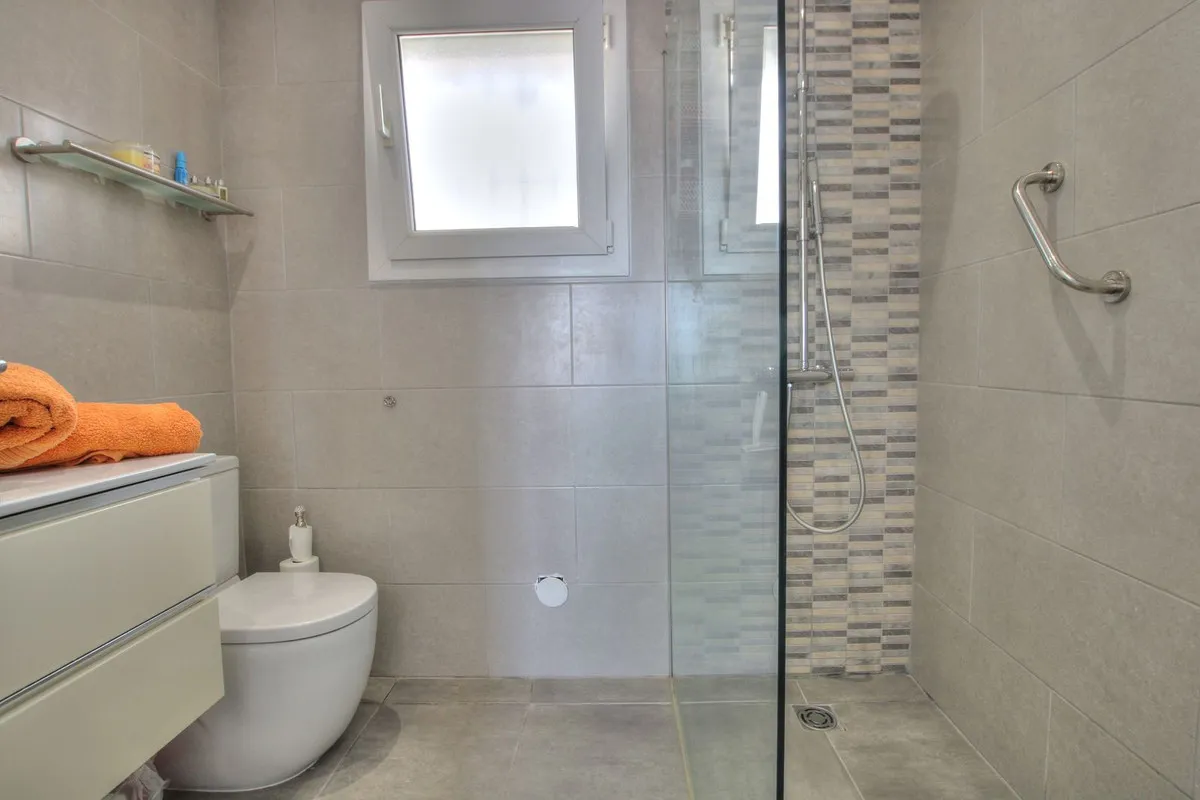 9742b9b2-f76e-45a2-b583-ae63f20f0ee2