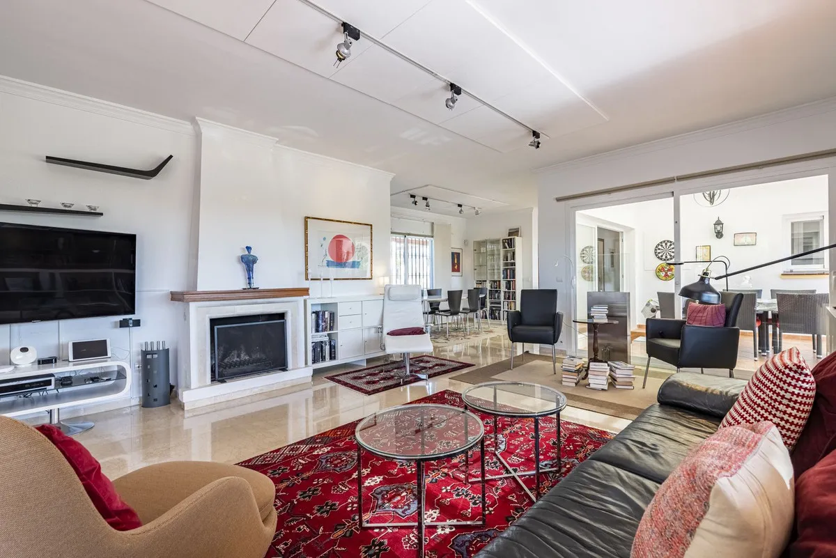 3b01d4d2-f119-4e9e-bbe1-29713d3d0ad4