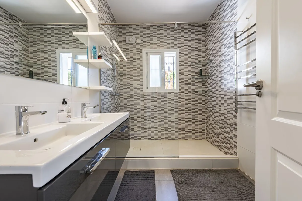 c387b0bf-6836-4760-b3d9-f88e1b5756fe