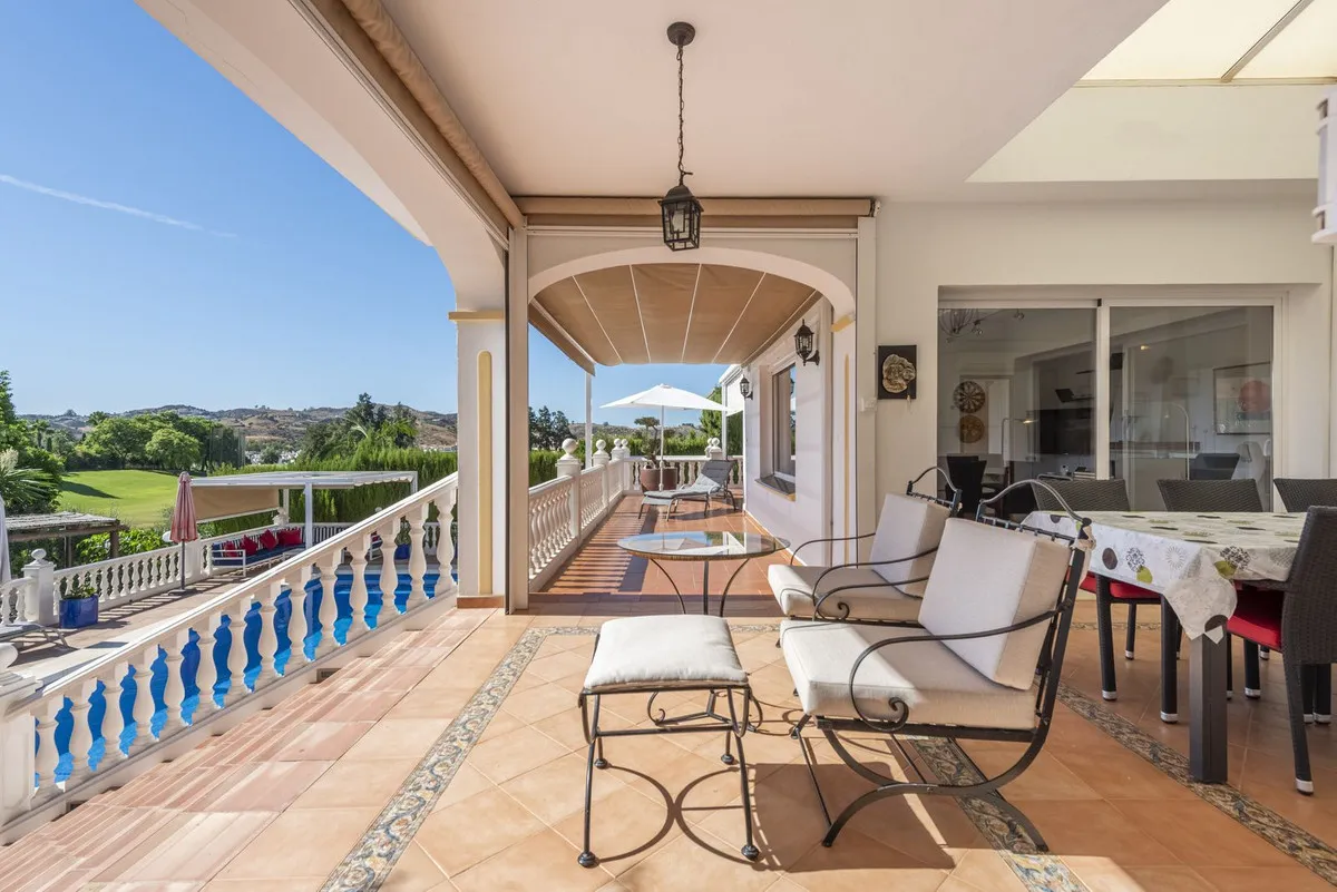 f97aad82-1b3b-4592-bacd-a710f1e611b4