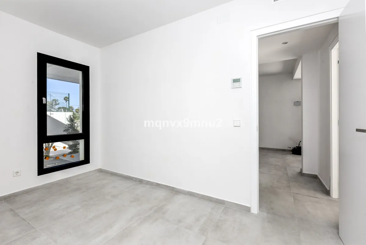 a98e5a52-f83e-4061-b3d9-dd038f96ba6f