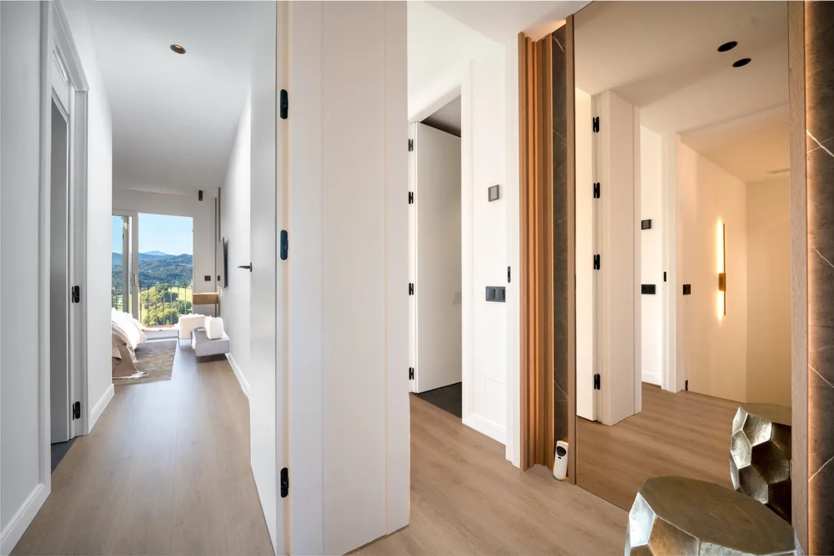 1b787fd9-c252-44bc-bd81-9f075fecc2bd