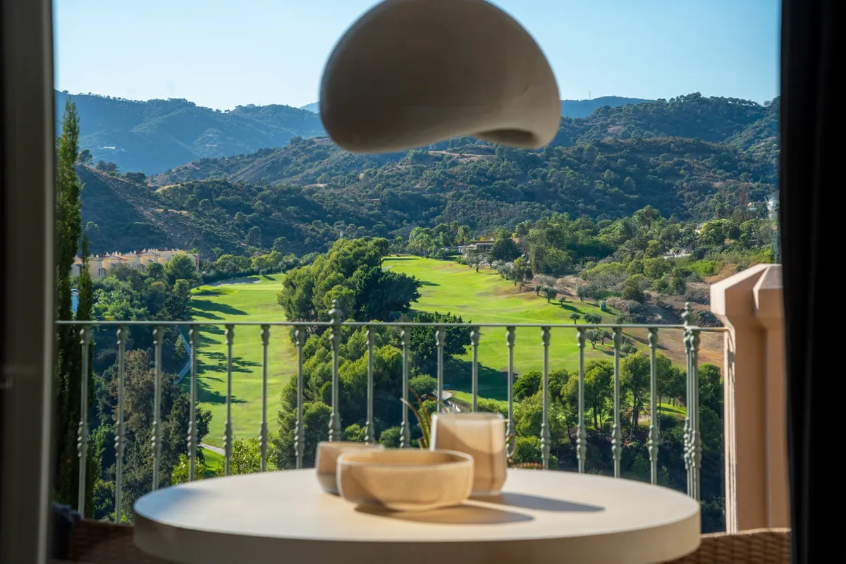 dfb9b7c0-5667-42fd-a497-b6ca4e4e23d4