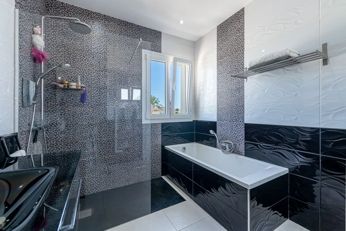 59451de4-bd86-479f-a3c2-33b22089ff2c