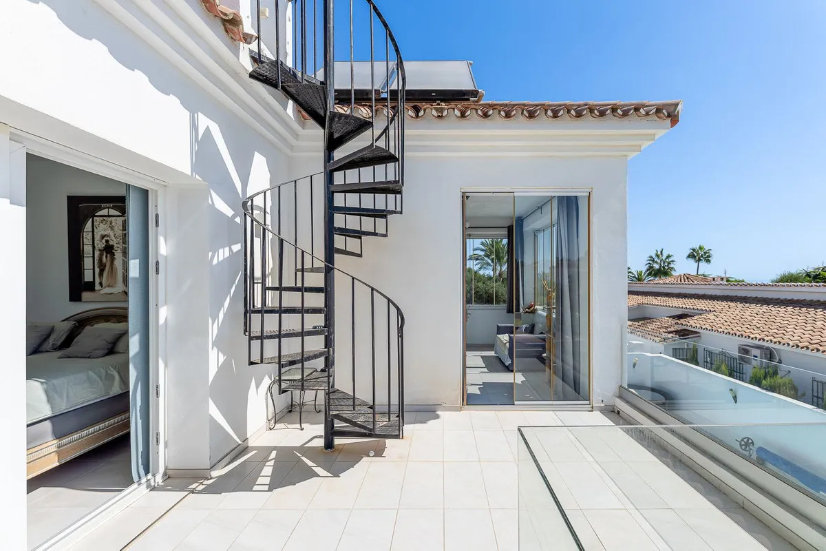 6117adb3-a5d3-48ca-a370-831f76c0ed3f