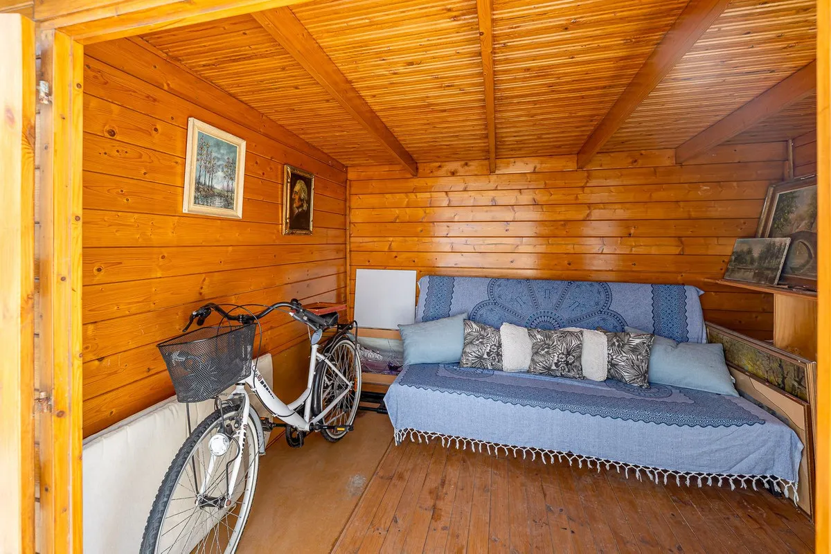 c0e353d9-ca4c-4fb5-a4b5-22034eb5bdcf