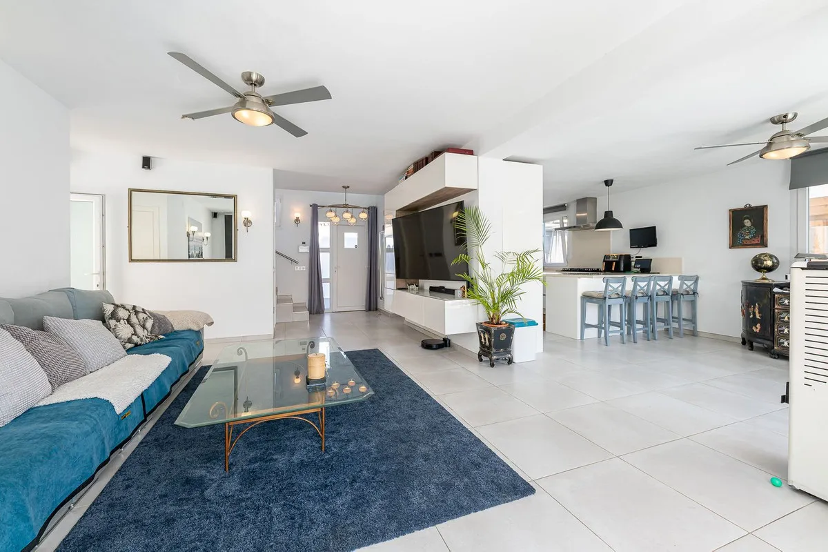 c7bdbe2c-d37e-4822-8344-03a22e499b11