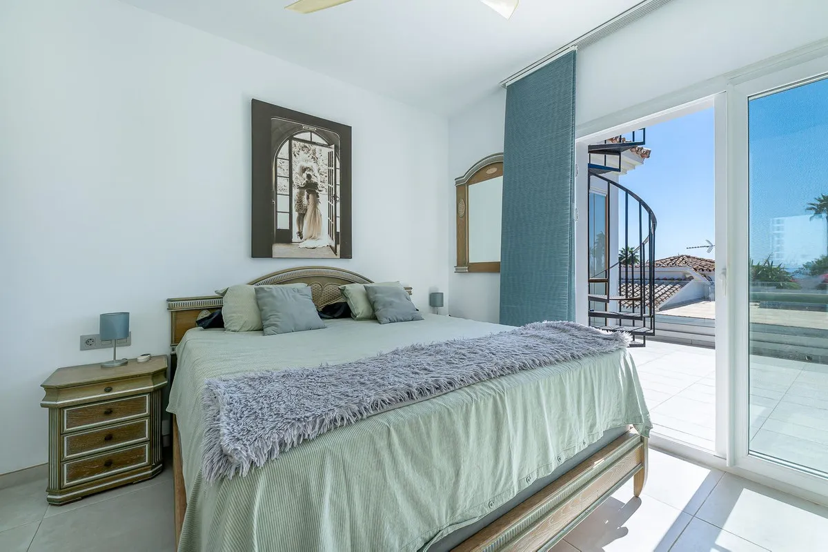 e75c554e-4e05-42aa-8e08-cab51d6152c1