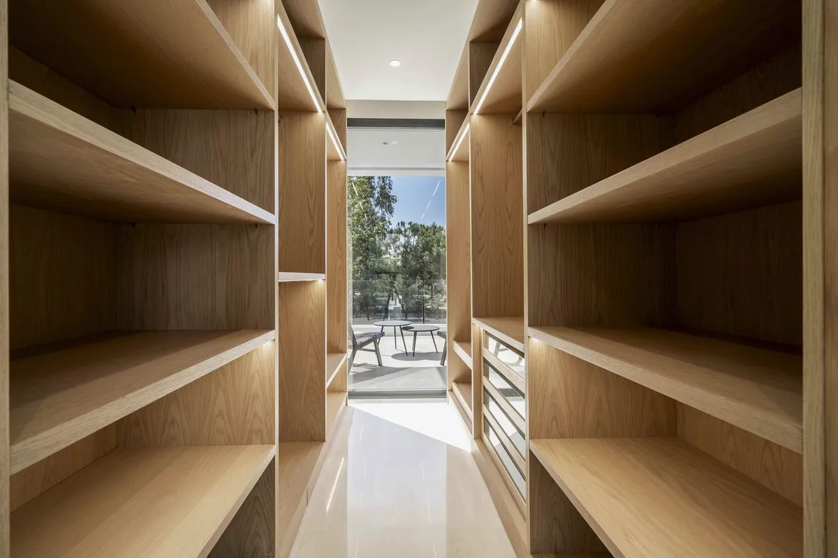 56815649-e19f-48e3-9b6e-b9306506445f