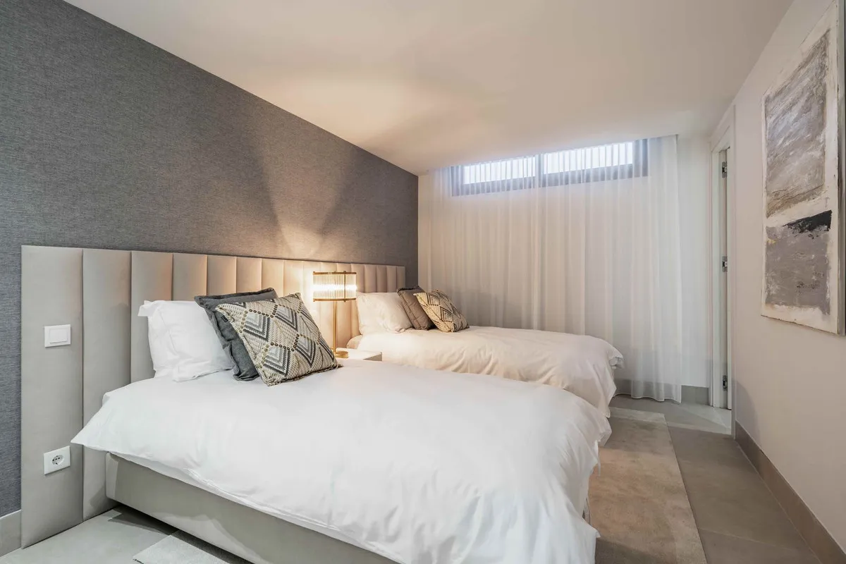 730df5b8-187e-46bf-829d-e43a0017bb49