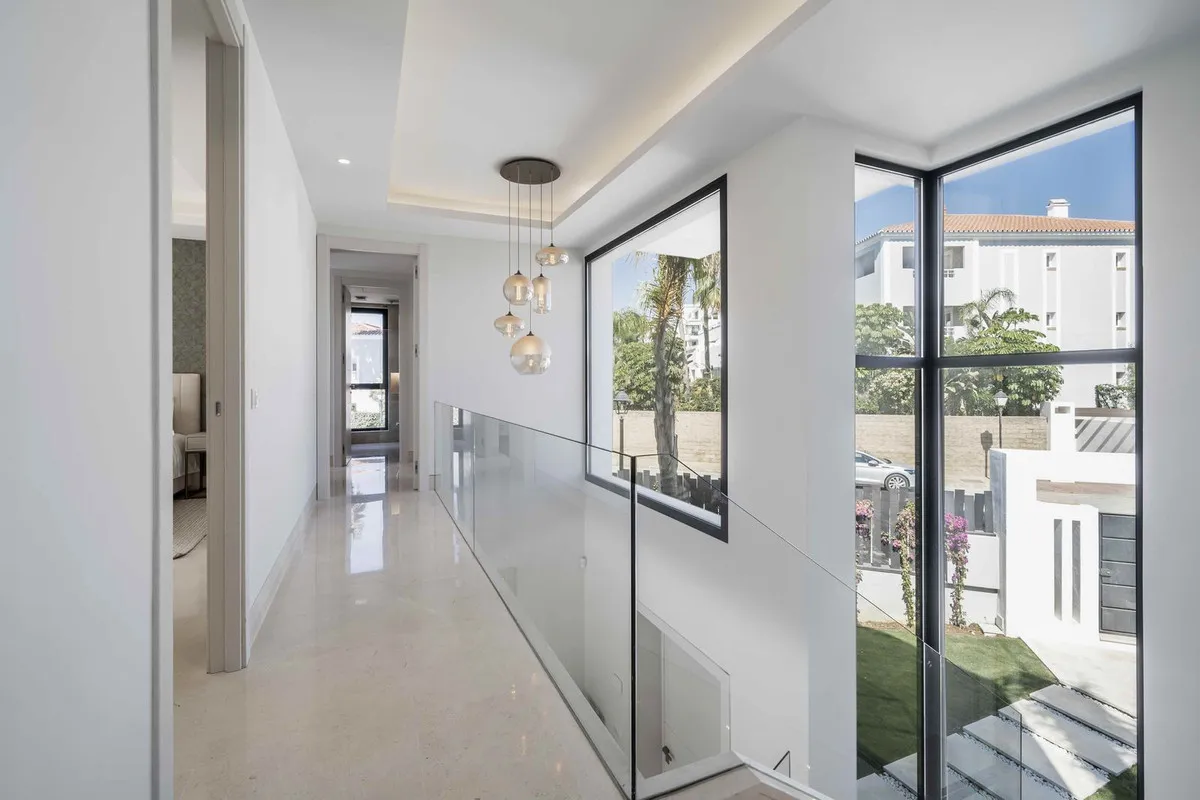 d23245f1-0d30-4cf9-83b5-1d62374d2085