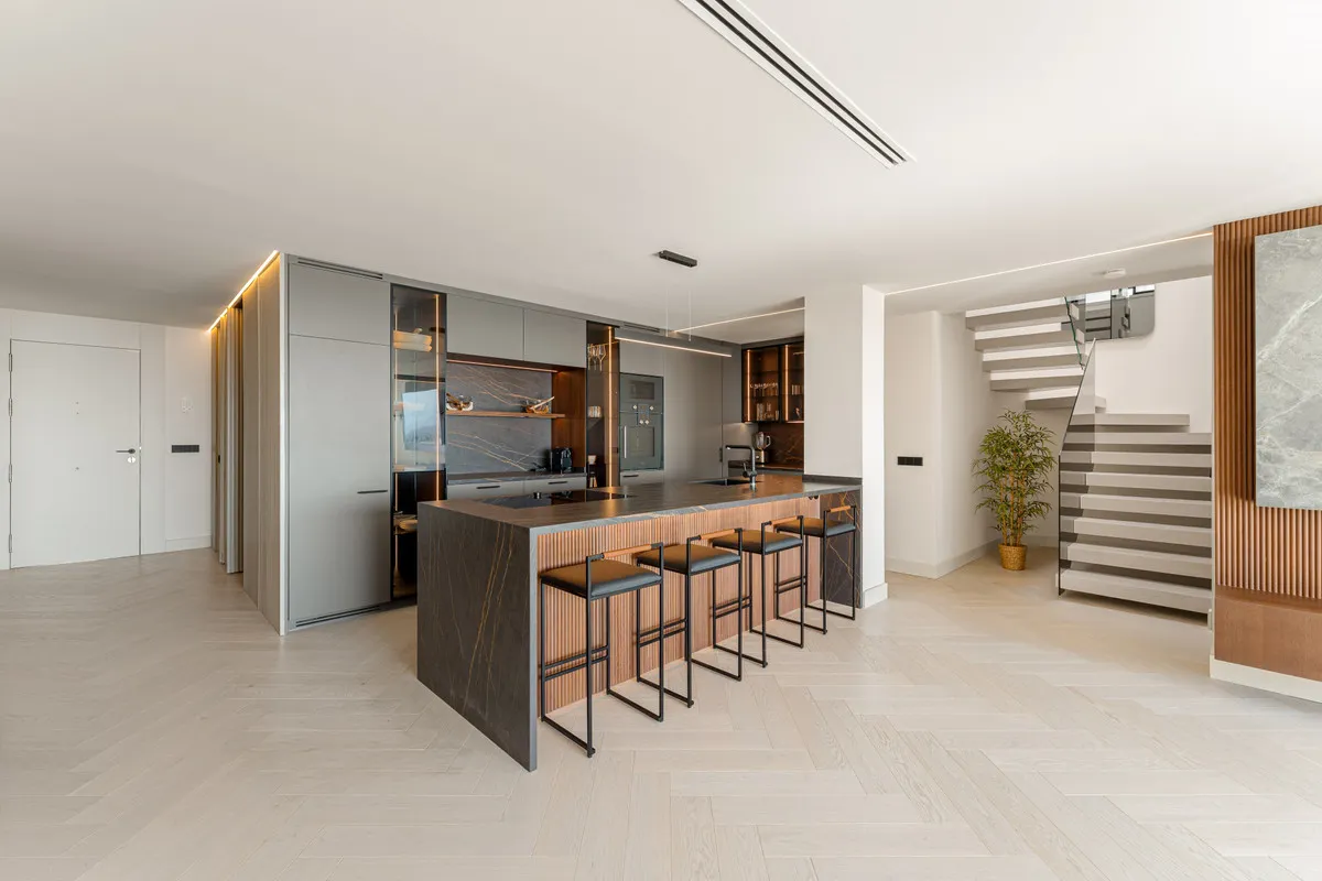 18b44144-93f9-4b7a-bc4b-7bfefab1b63e