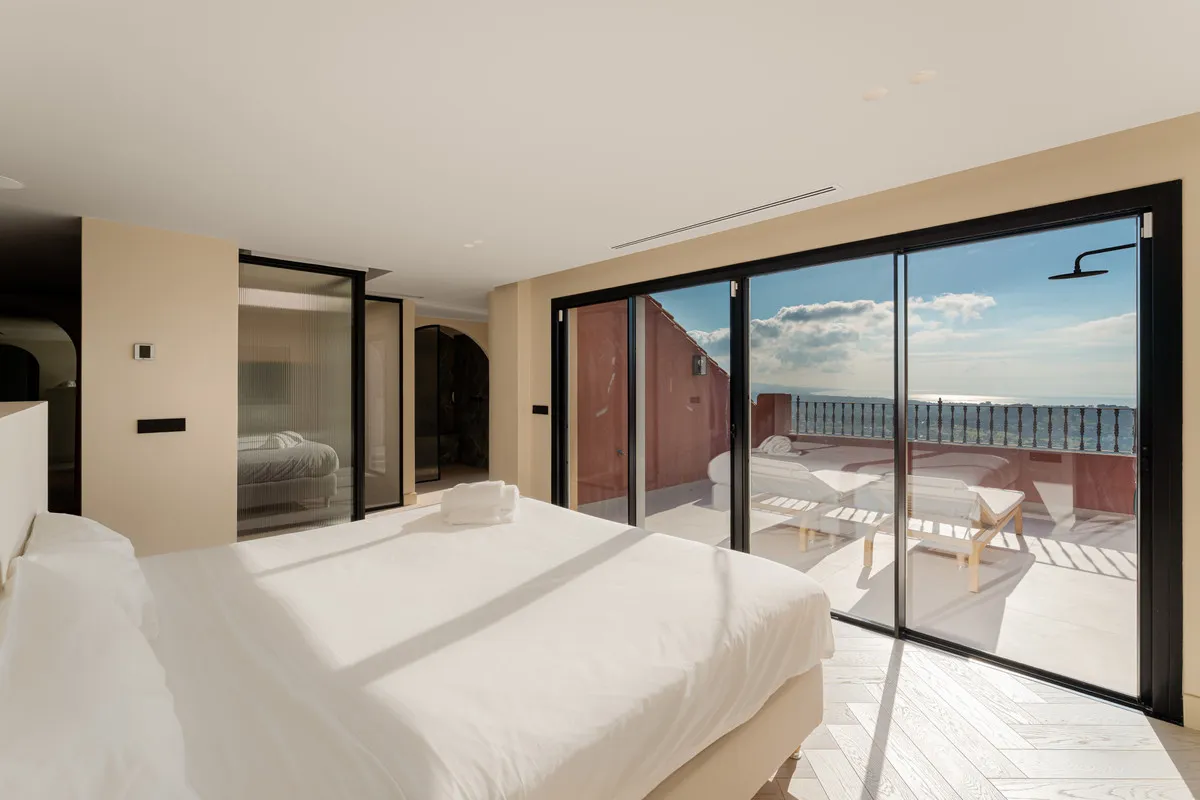 301c9c1f-259e-47f4-b413-055fa7181808