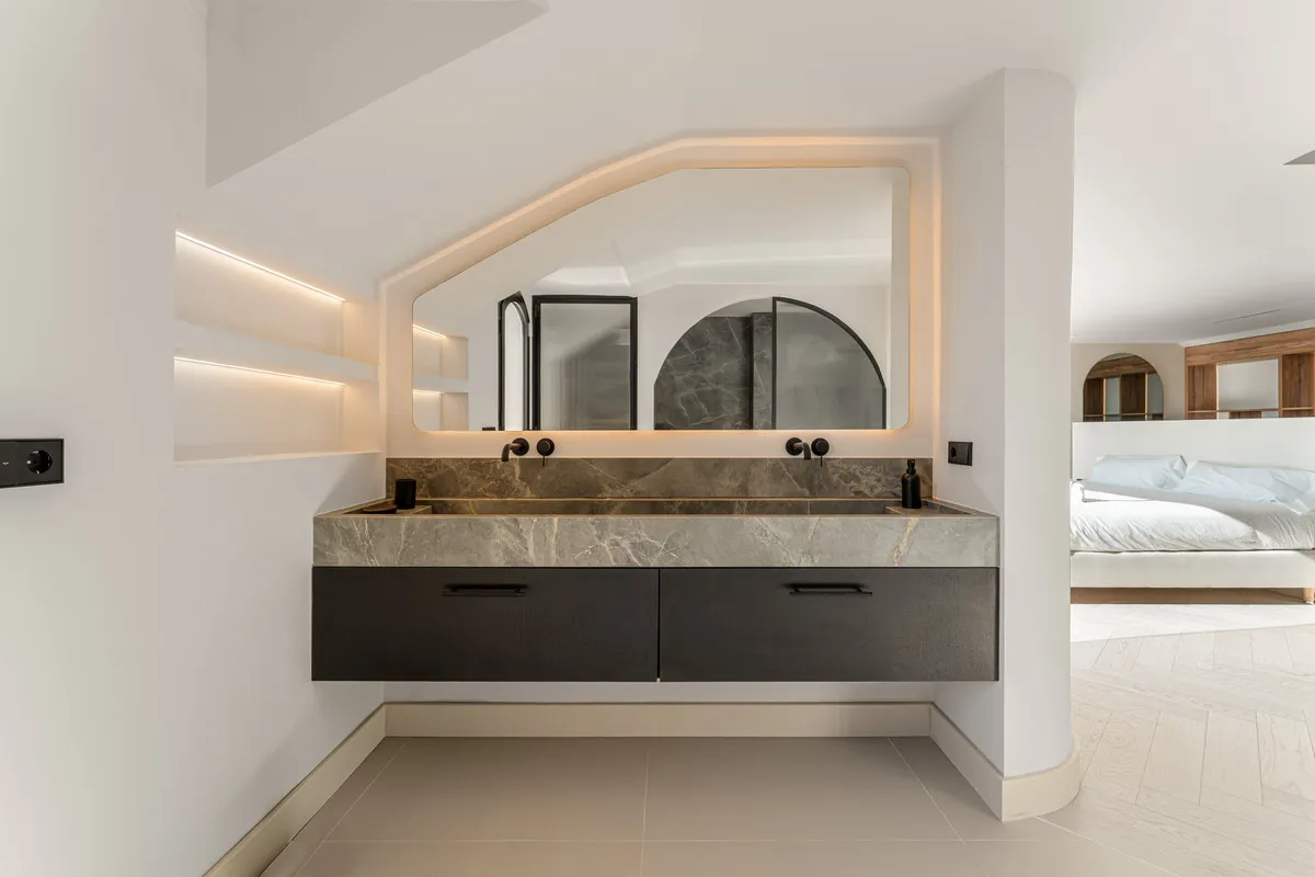 ac2b6f19-b4d4-4873-a45d-f65e993bfaec