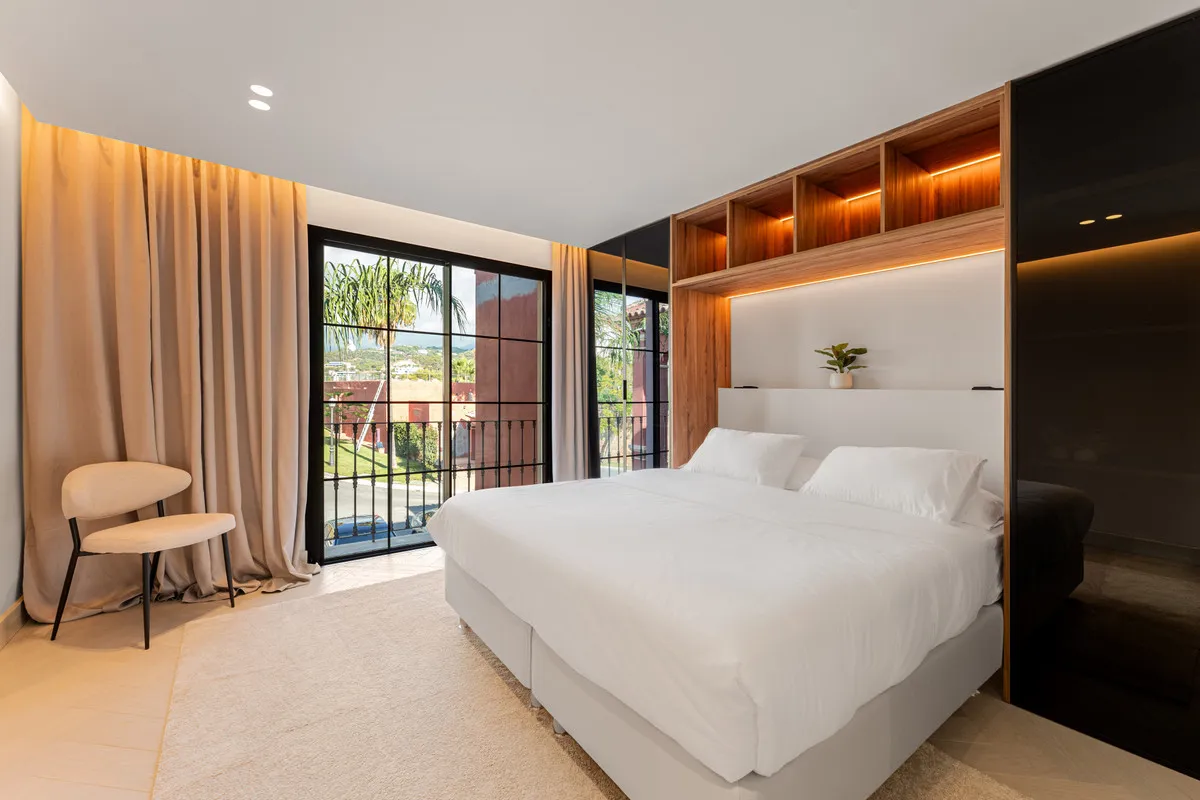 e24e5a9e-5481-4ab2-b53a-c9007afe994a