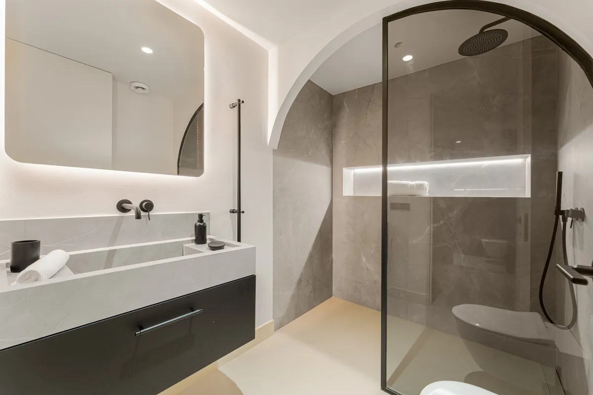 fd09b9ac-f822-405d-9e7c-0b891b4f930b