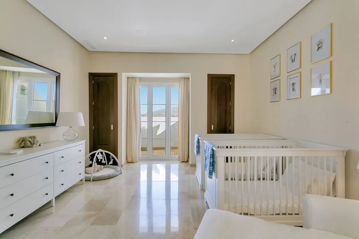 752da40c-9744-47a3-bafb-be8e0956dbe3