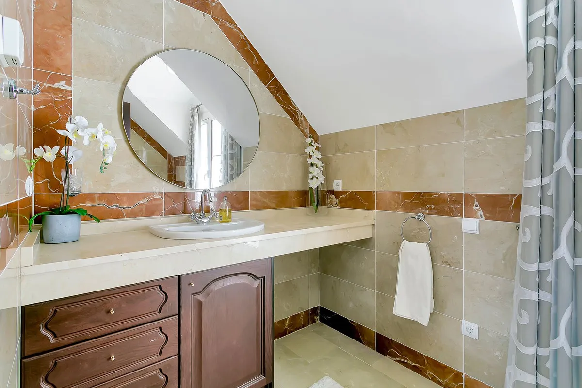 7fc70463-3168-4ce4-af36-97dffe84f1af