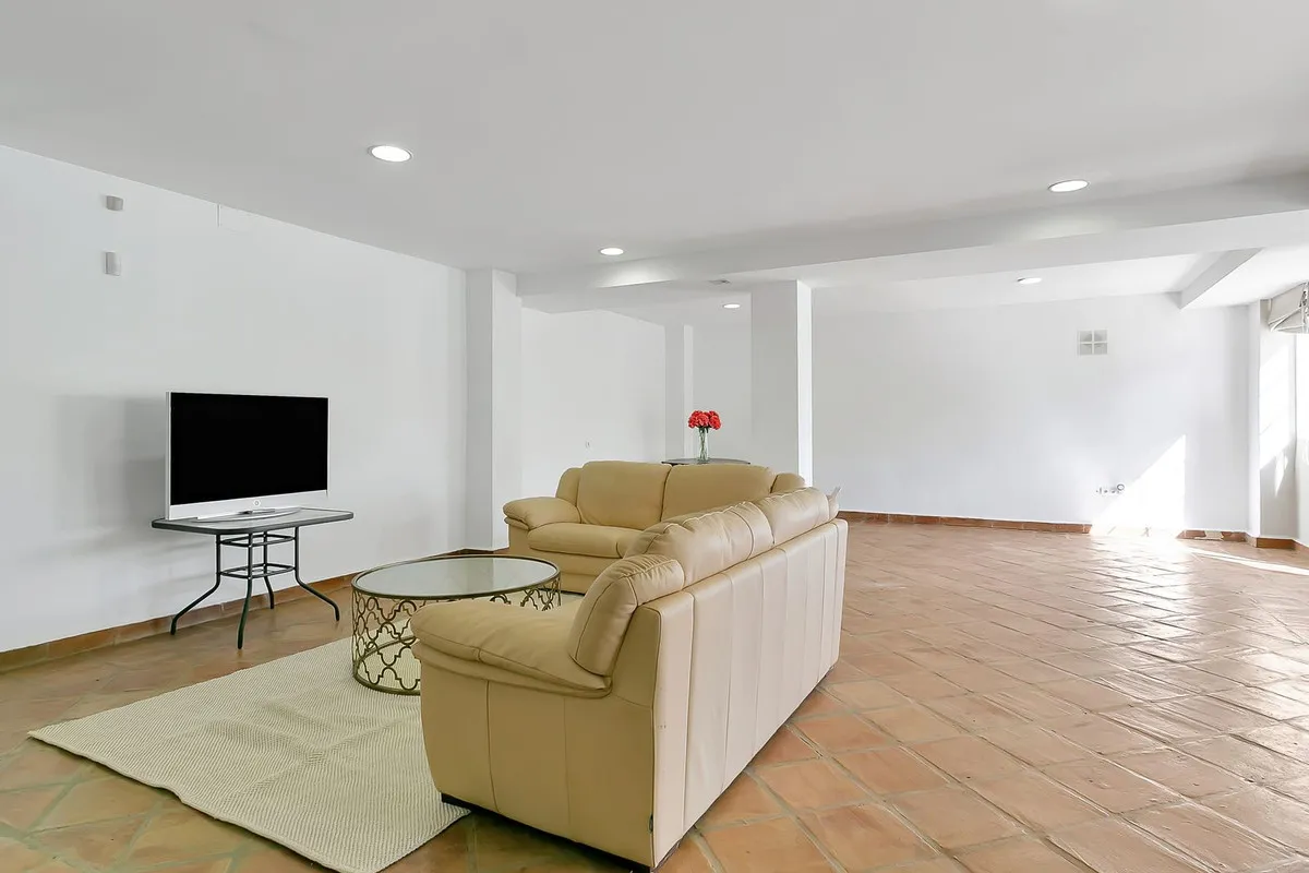 c13835d7-46d3-4c47-86c8-5b505e7a8c68