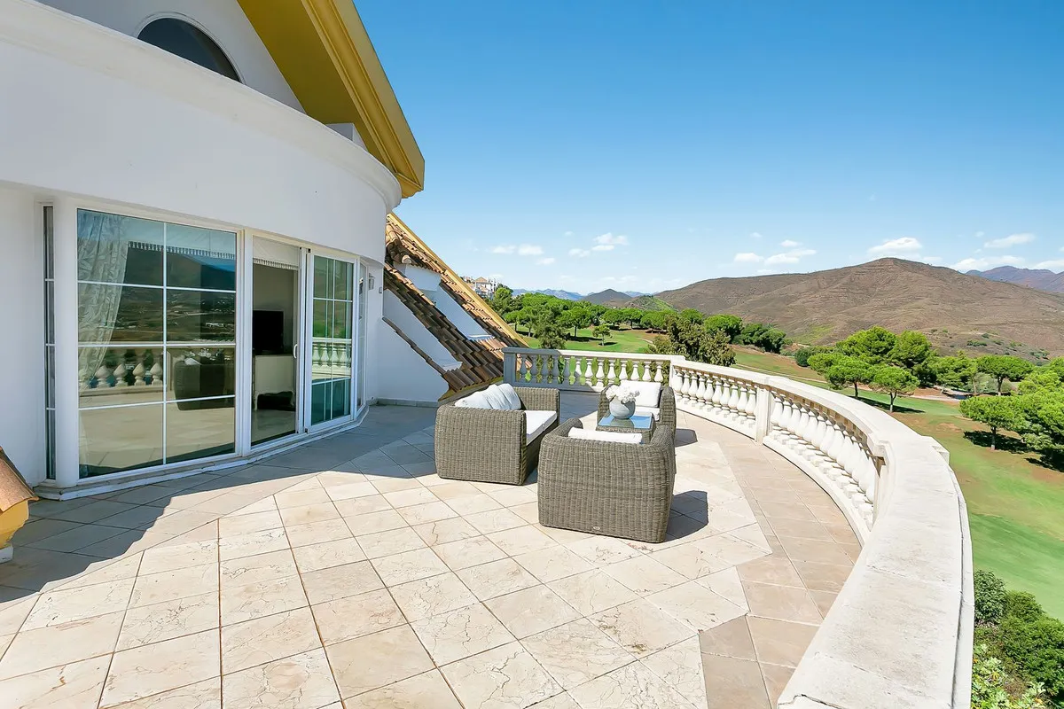 c30862bf-210f-42a6-be09-40fd453e50d5