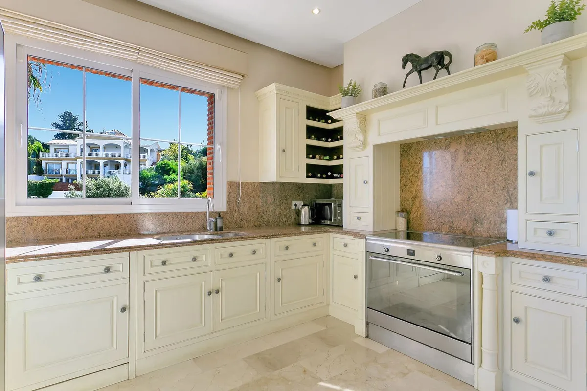 d7563abc-72e0-4840-bd08-f96f985230c5