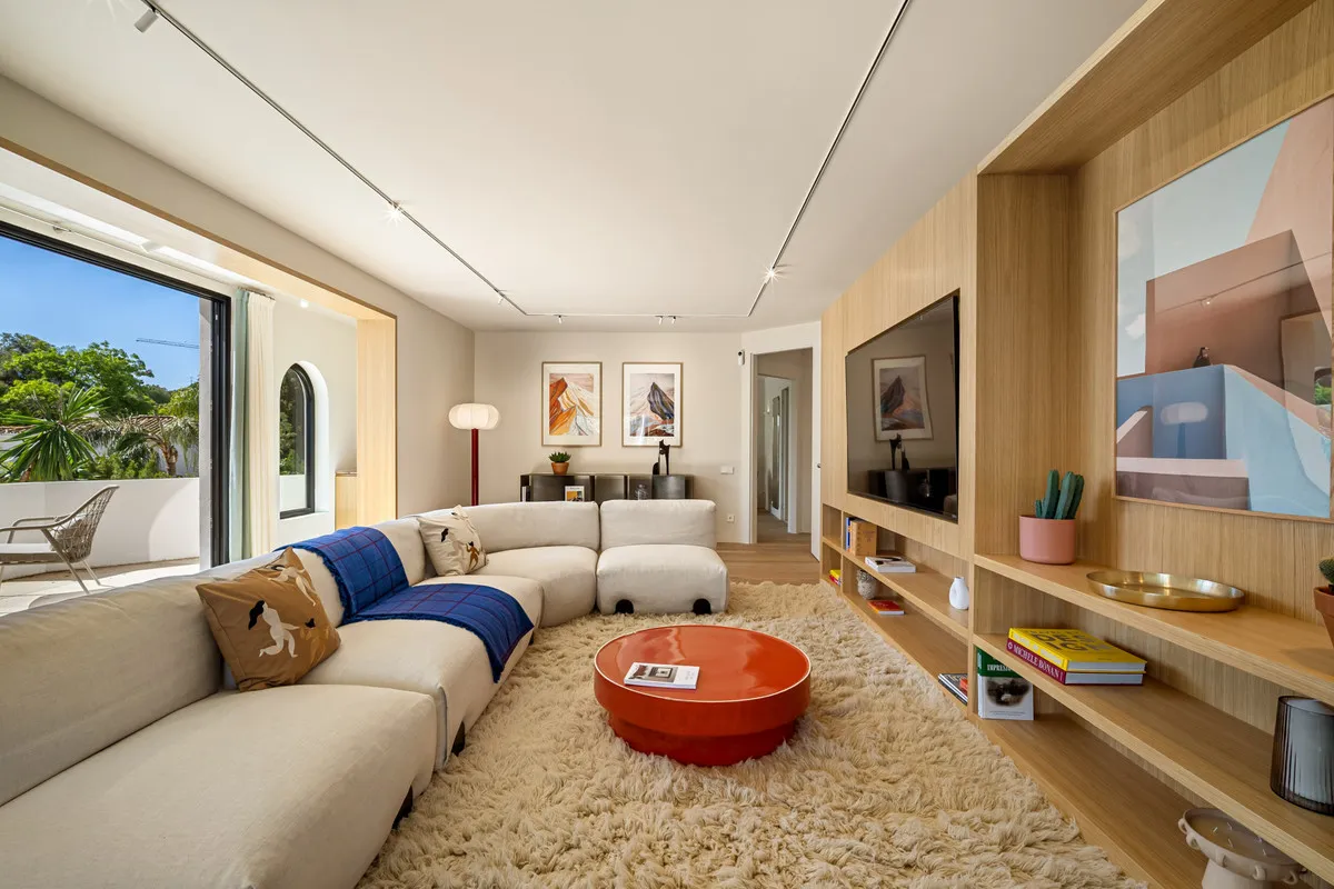 4b9b96f0-8d69-4cca-a605-8ee4aa490306