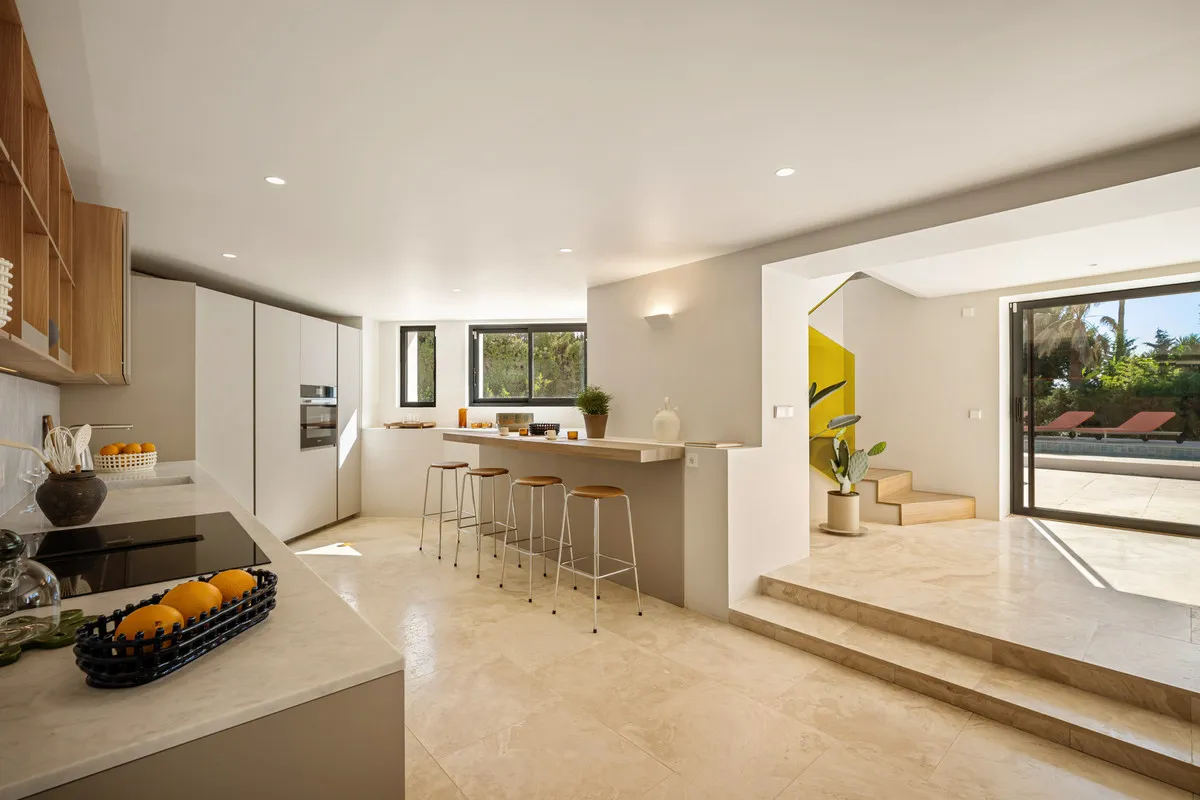 b3ed7a32-d519-4b7a-8e00-fe3d05a0cf12