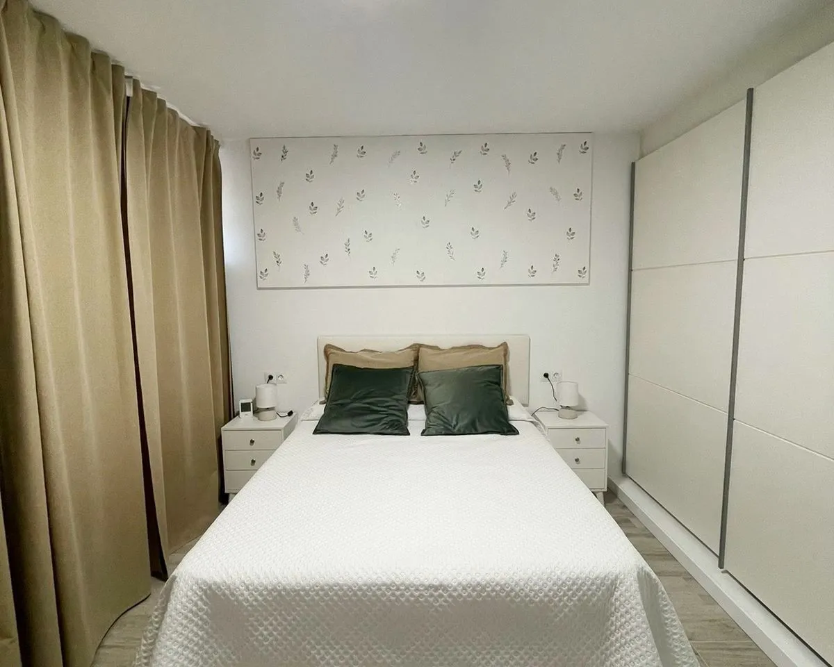 3b9db28c-a4e2-4dc1-9465-b81a0178f86b