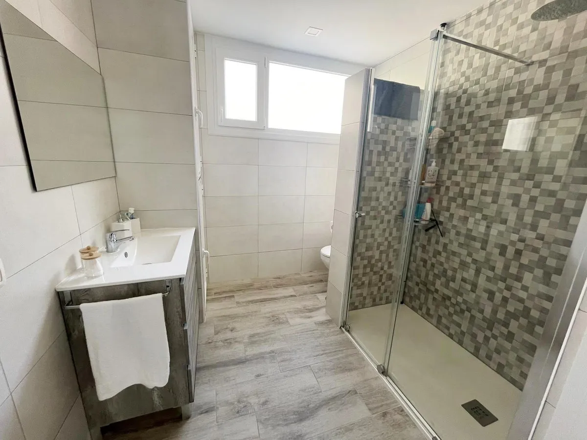 d7c7ba1f-e2ad-455b-a02e-42ecac75ff25