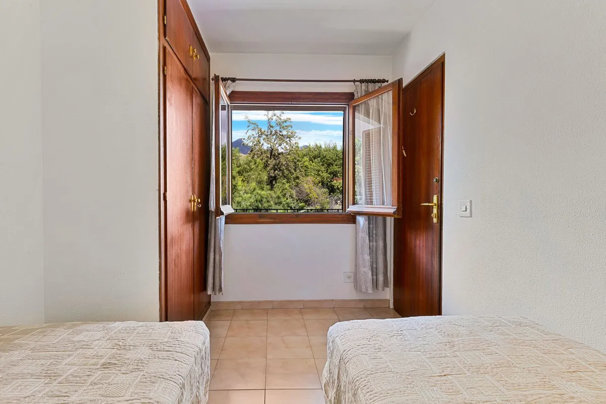 aa5b1d0a-917c-4d9d-9ae4-26d38143d87d