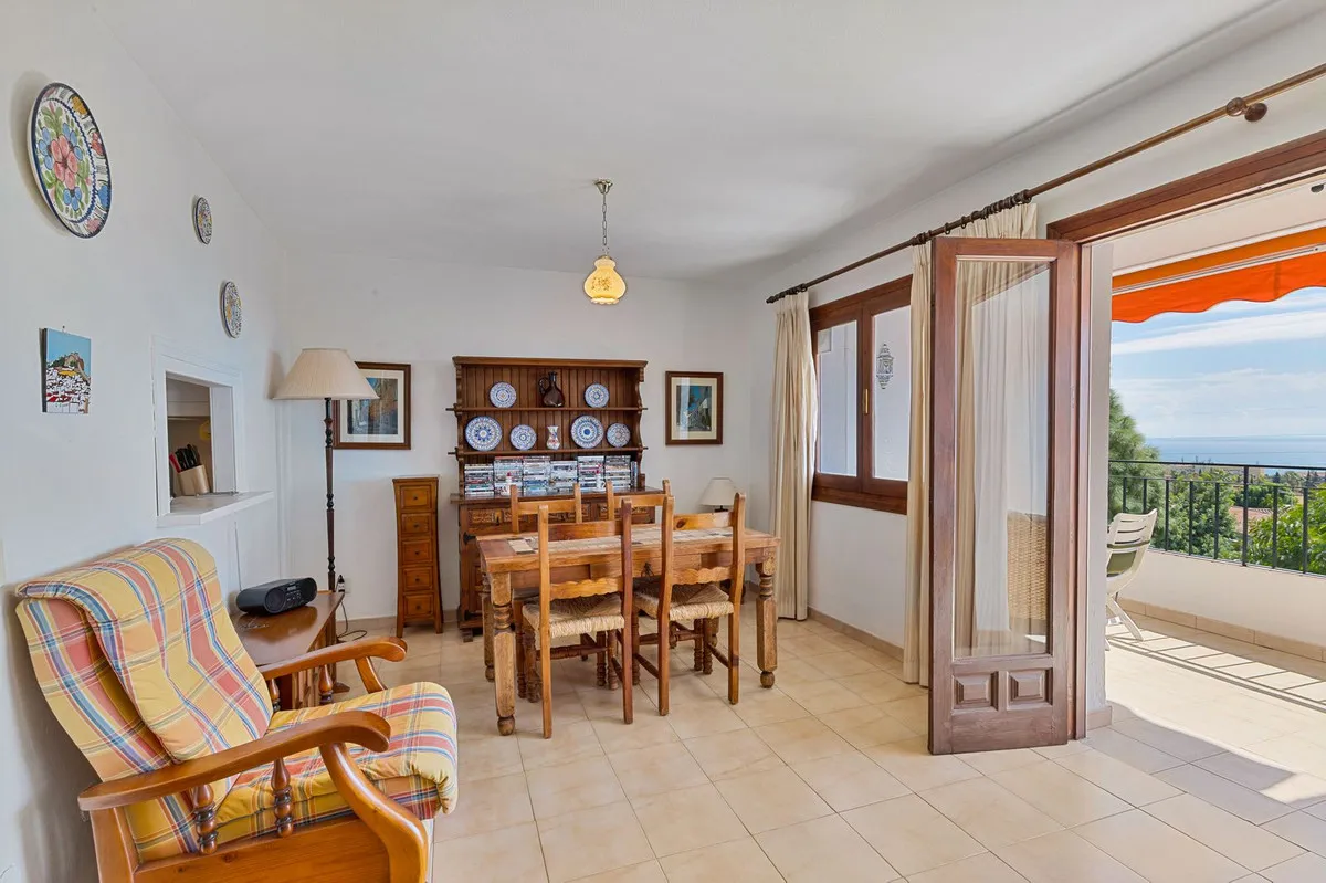 d758911e-e081-4c7a-b228-1f6dcd2bcfa5