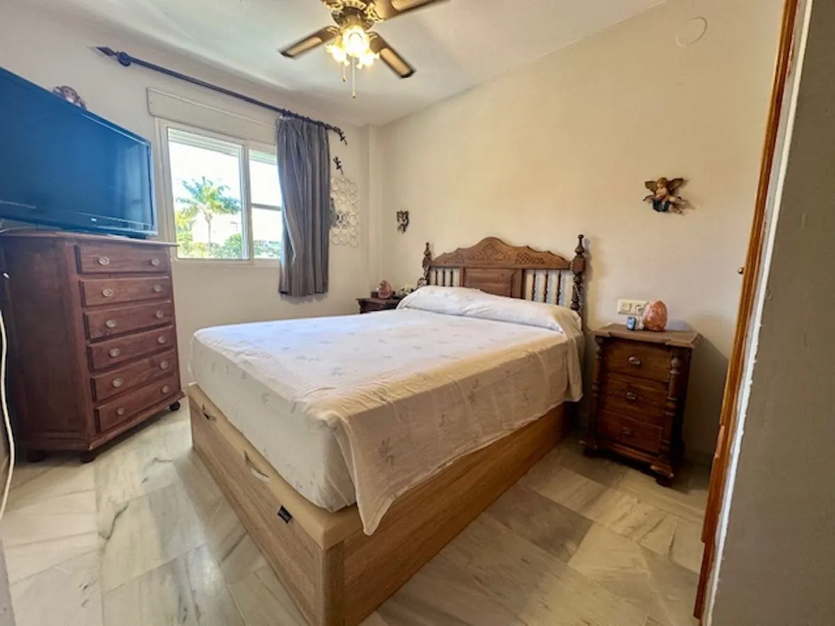 b53a5849-82d1-4f99-a843-6d7751436775