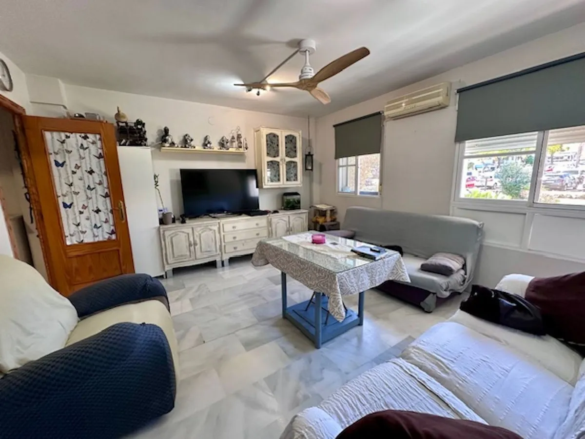 f2d3c80b-8da0-4f65-b7bf-974318e8b231