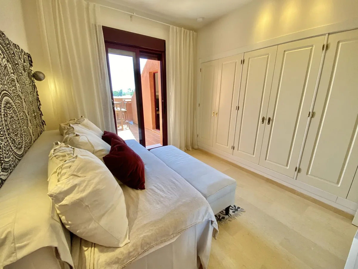 4c702ce5-9cb8-46c0-b3c0-82f2372bacff