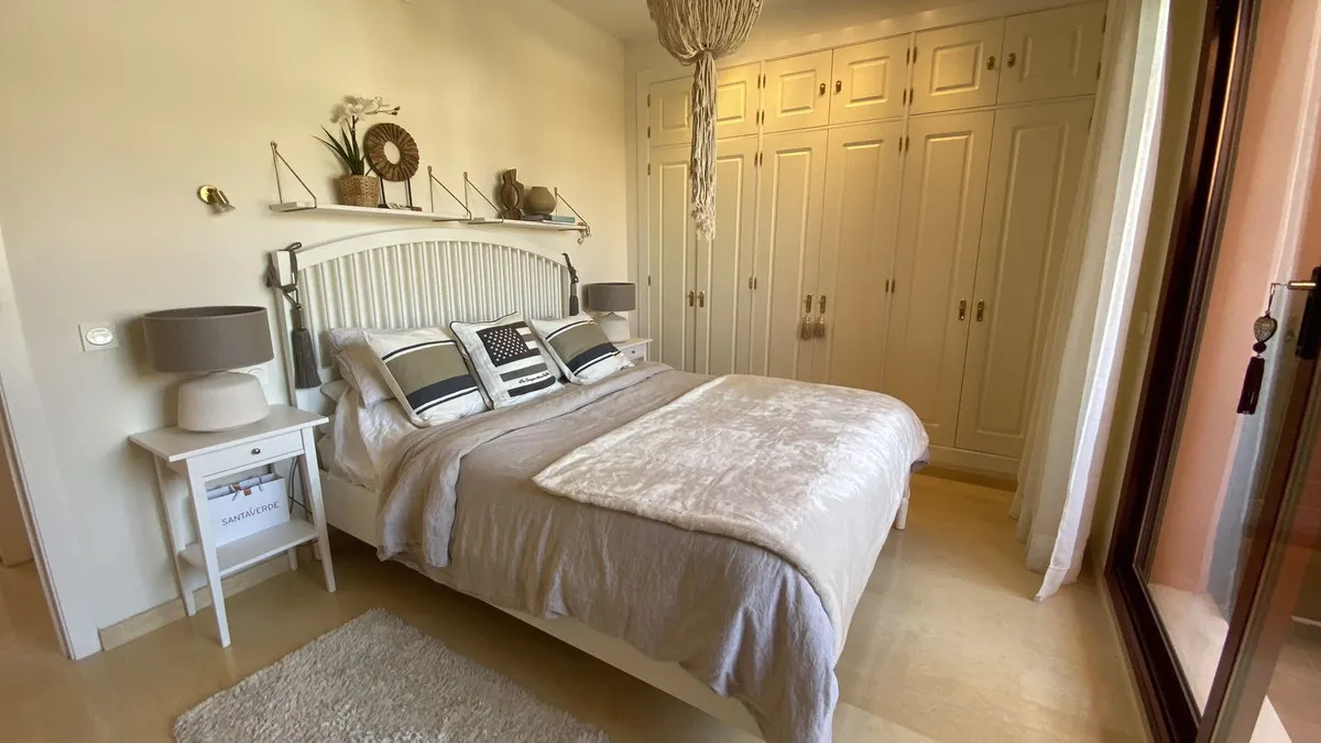 4ef75762-4e5b-4c7a-8f43-3e80a66be164