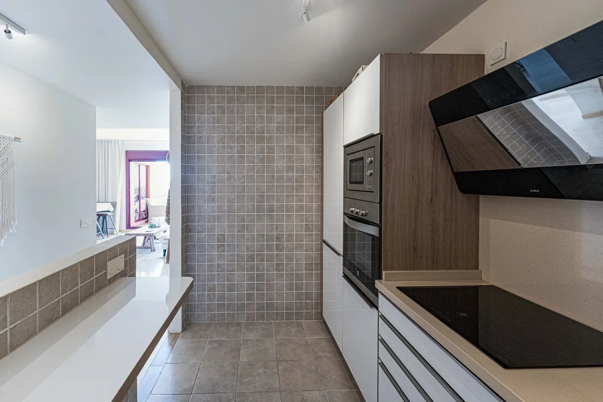 569c08c2-a291-4822-a4f6-cb54ecd5314c