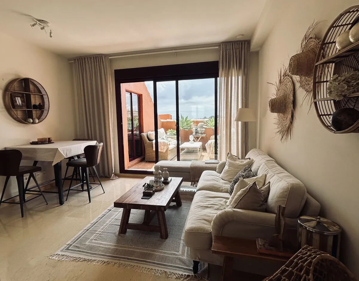 6f4eb328-b6f1-48fe-b5c9-d0c3d6140328