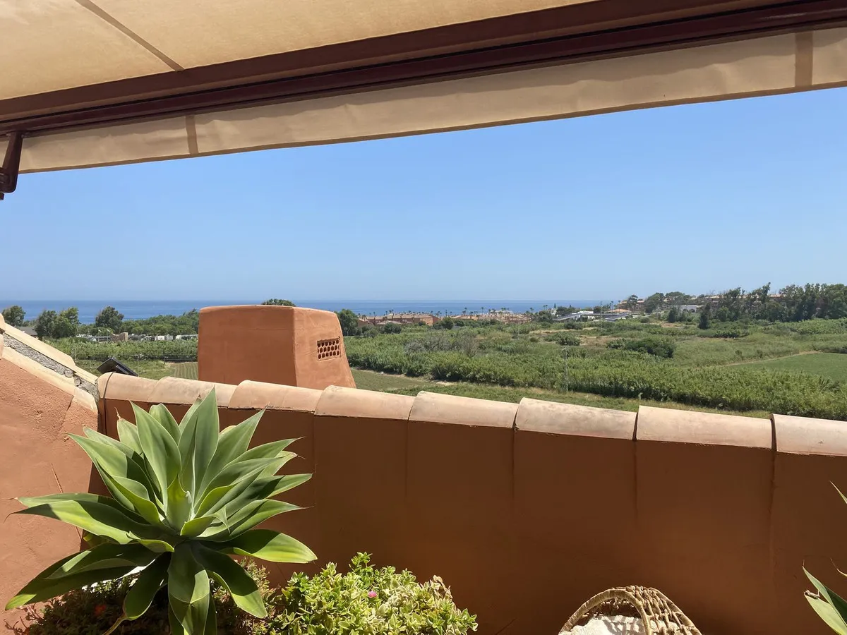 7b6d1f7b-05e5-4939-bf26-45d5e7bf2370