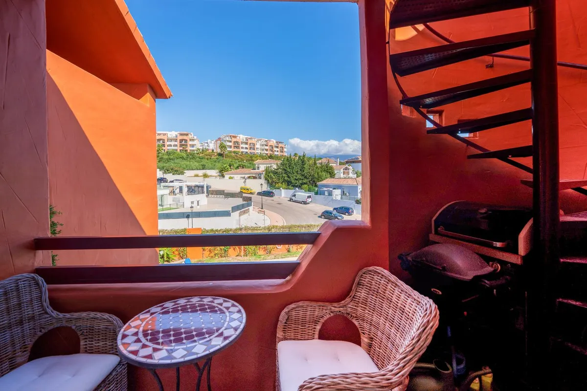 8afc3103-4f5b-4075-ba35-06779fa509d4