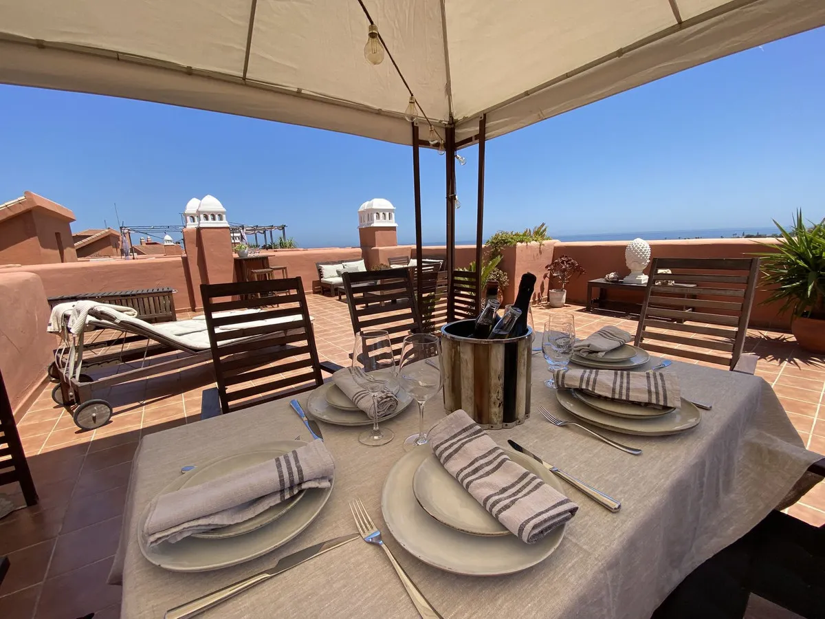 c64e3464-23c6-4831-8235-55e913790707