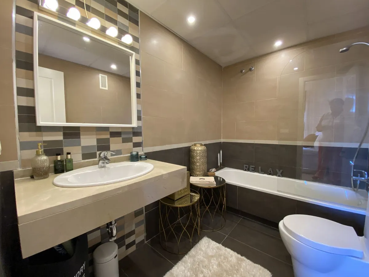 ca1447a4-f05a-4796-b81c-a372017998dd