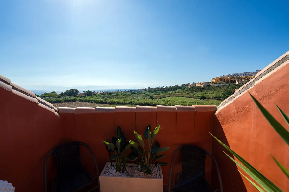 cd984090-36a3-4977-ab8c-37355e0a54bc