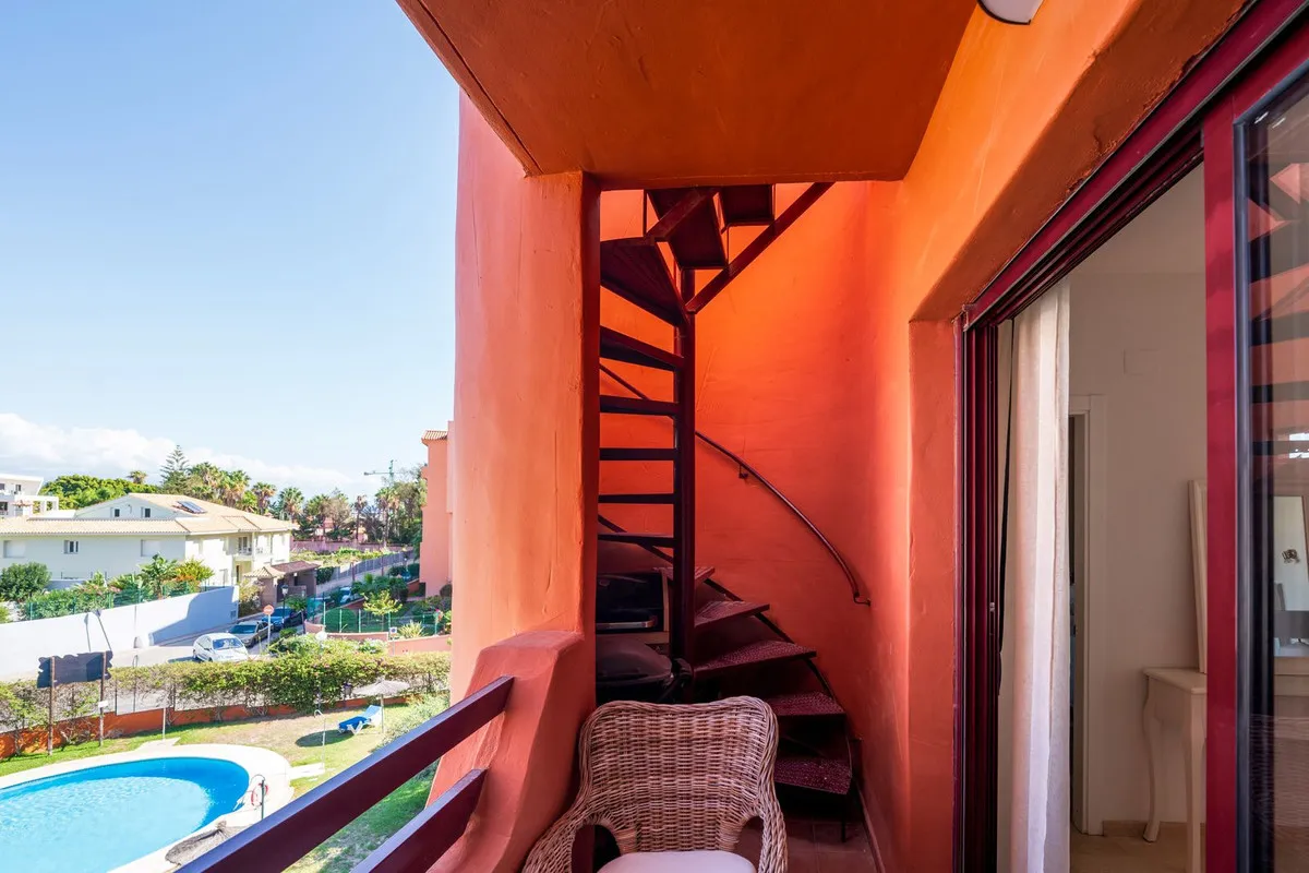 f1ace844-627f-4dac-95d8-27d72e5d141a