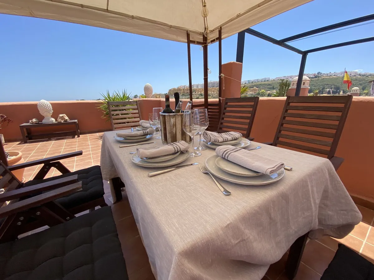 f2cc9a0e-f6e2-4ec3-a254-a294760b2da1