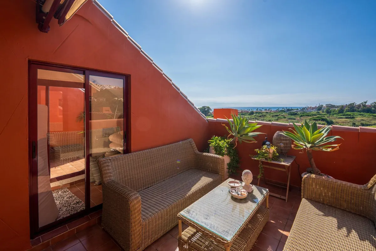 fc8f14f2-e5ab-4179-80dd-3f71deba0d94